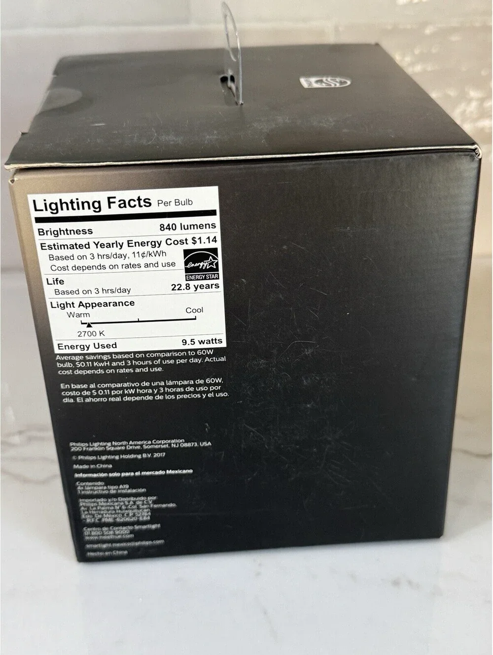 Philips Hue White A19 / E26 Smart LED Bulb (4-Pack) 4 x 9.5W White